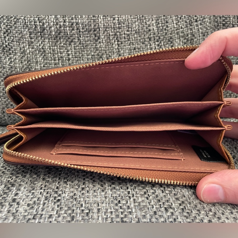 Coach Wristlet - Picture 3 of 5
